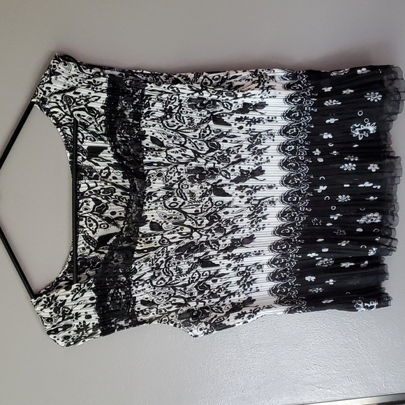 Tops - Lace Super Stretchy Dressy Tank Top